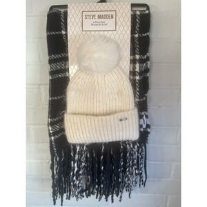STEVE MADDEN Womens Beanie Pom Hat & Plaid Scarf‎ Set Cream Black White NWT Gift